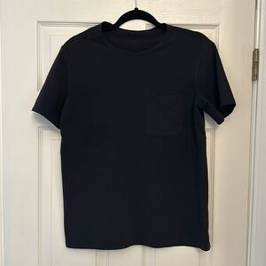 Lululemon Men’s Black Oxford Pocket Tee
